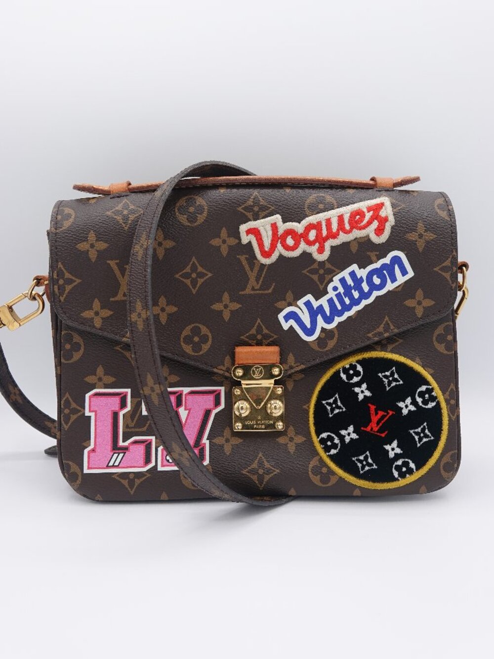 Louis Vuitton Pochette Metis World Tour Limited Edition